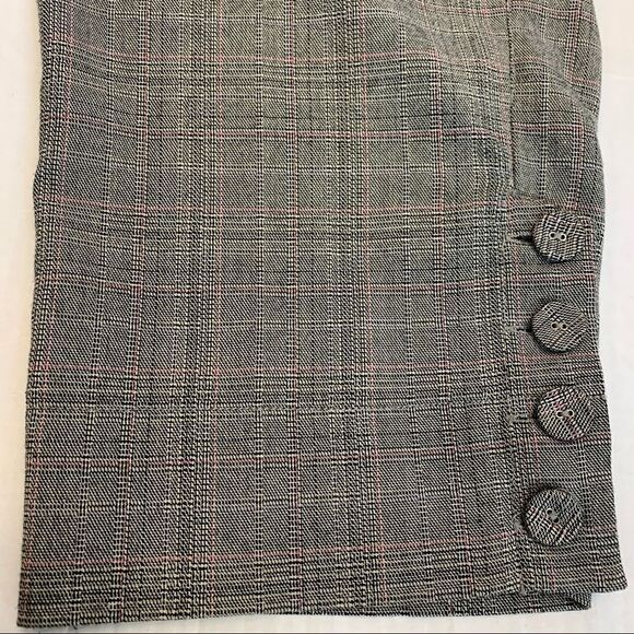 GUESS gray with pink stripe Bermuda plaid shorts size 26 - Picture 3 of 9